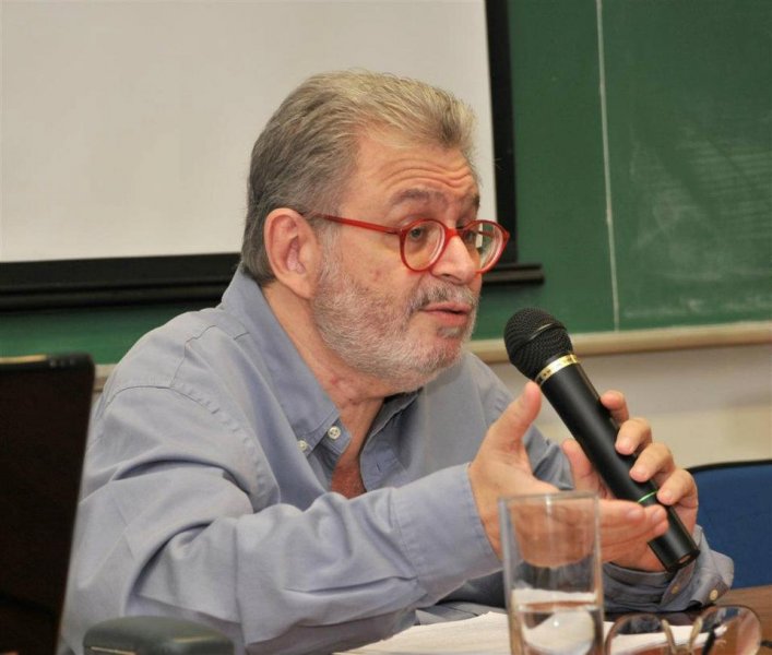 Ricardo Benzaquen de Araújo (PUC-Rio) em palestra no Encontro às Quintas em 2011